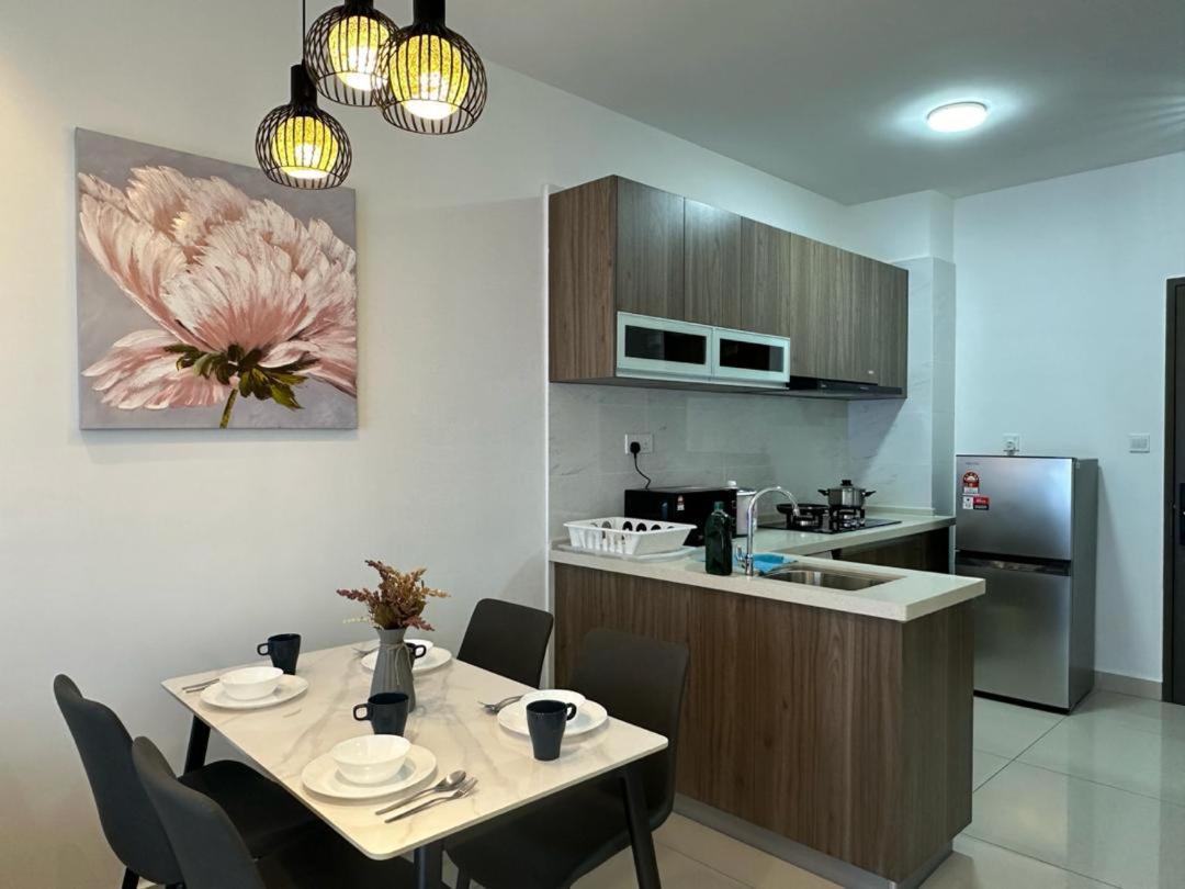 Park 2 Bedrooms Pangsapuri Johor Bahru
