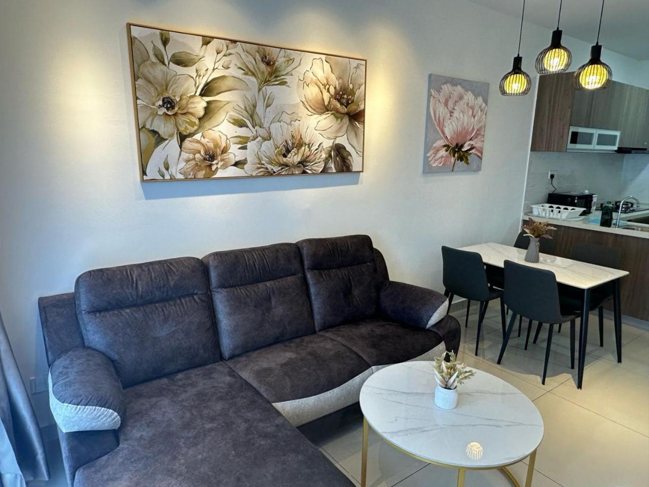 Park 2 Bedrooms Pangsapuri *