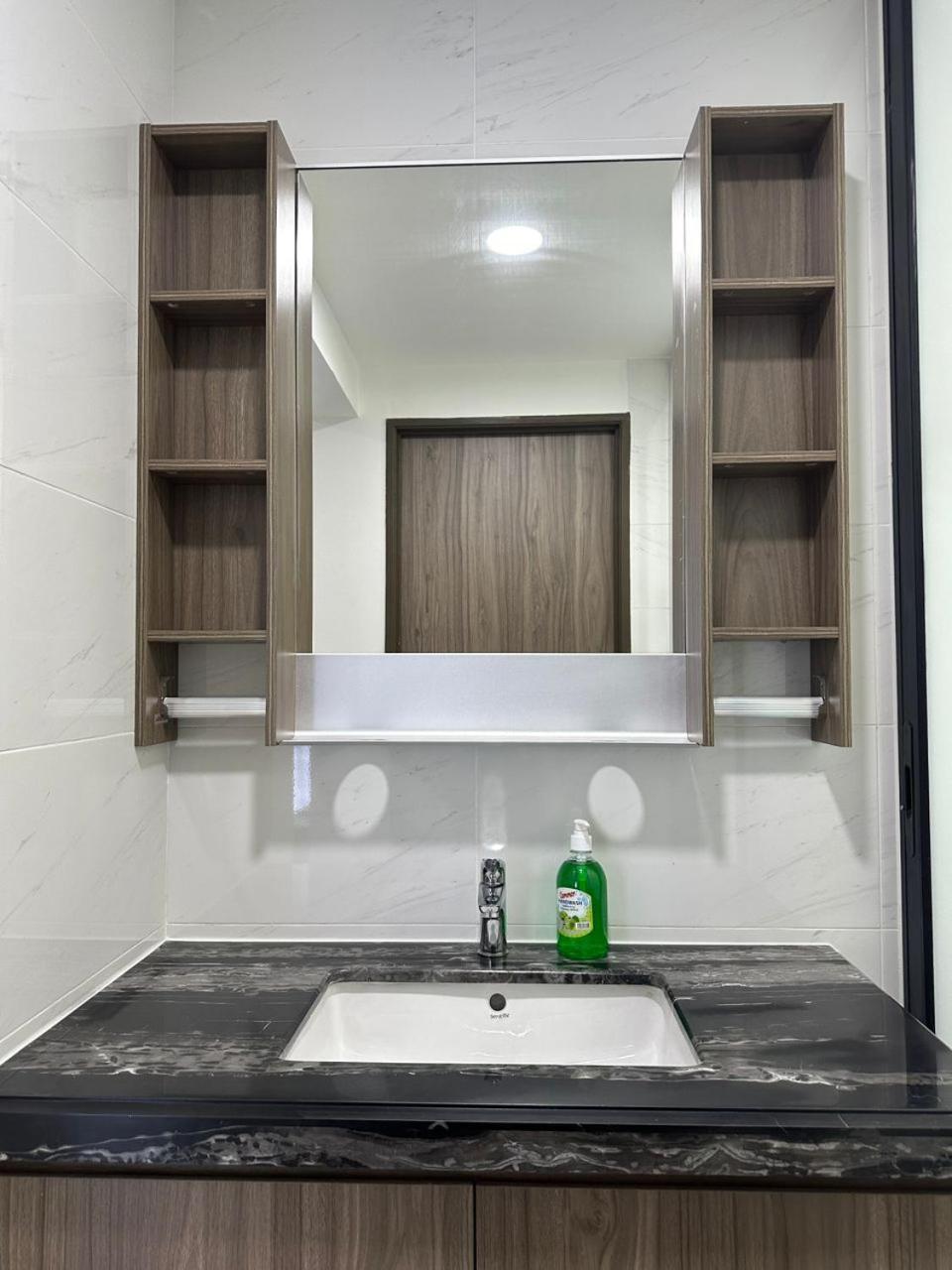 Park 2 Bedrooms Apartemen
